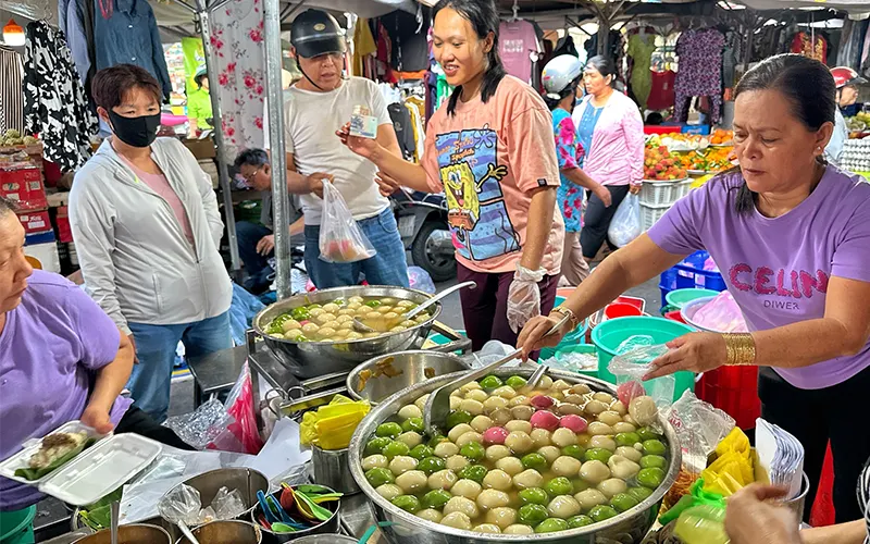 Không khí tại Chợ Lớn