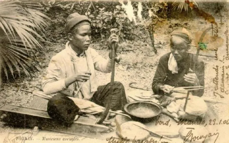 Nghệ thuật hát xẩm hình thành vào khoảng thế kỷ XIV – XV