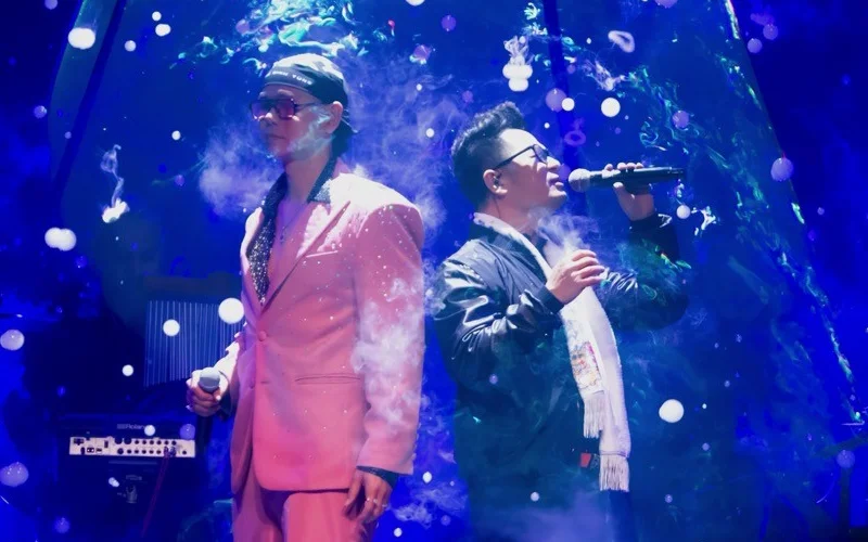 Thời lượng đêm nhạc Đinh Show