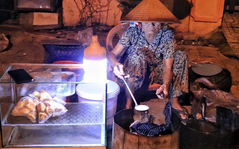 Bánh kẹp bà Năm