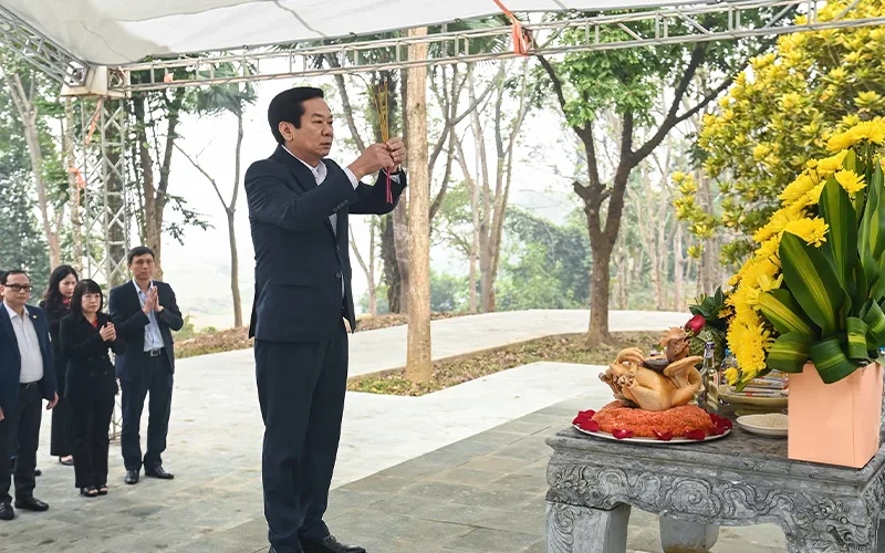 Chương trình dâng hương tại Khu di tích