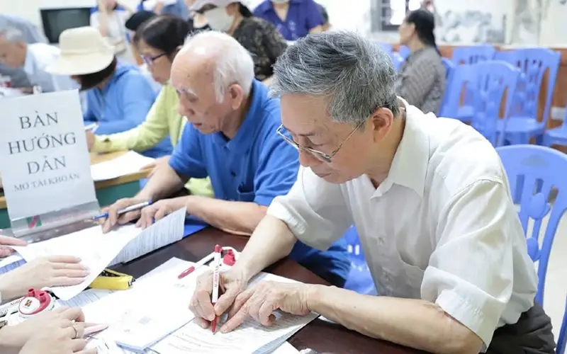 Hạn chế và cơ hội cải cách