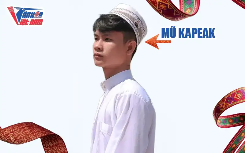 Mũ Kapeak trong trang phục của người Chăm