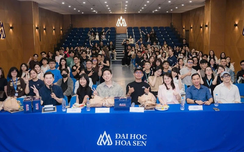 Không Gian Chia Sẻ Thân Tình