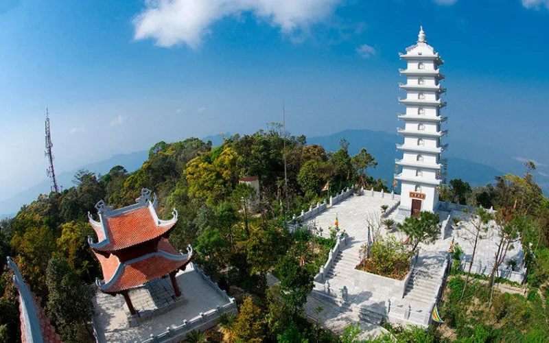 Lễ hội và không khí sôi nổi