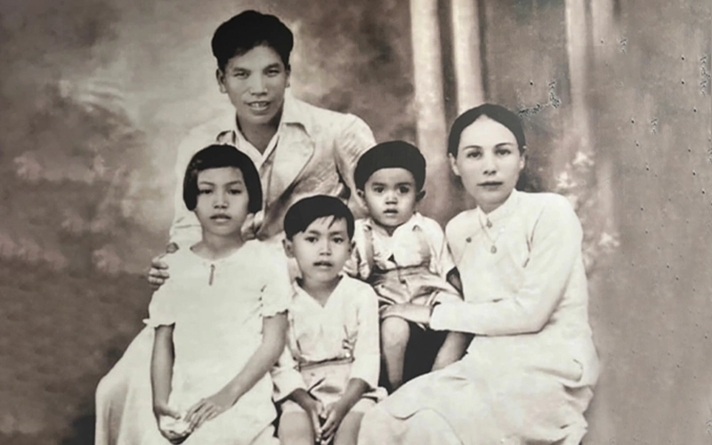 Gia đình bà Nguyễn Thị Bình