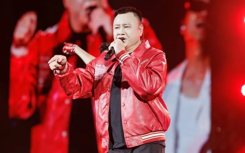 Phần trình diễn cảm xúc từ NSND Tự Long