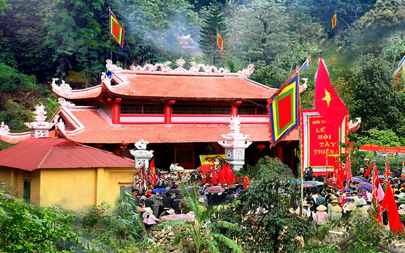 Vẻ đẹp thiên nhiên và không gian linh thiêng