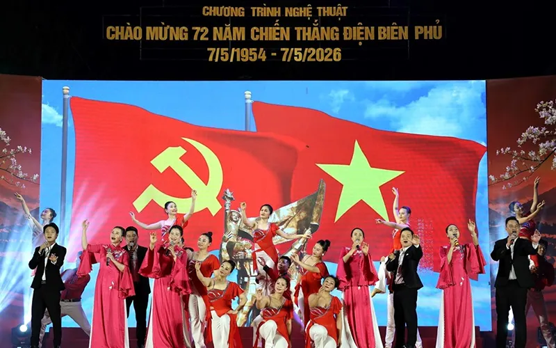 Chương Trình Nghệ Thuật Đặc Sắc