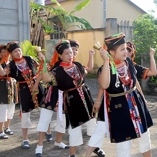 Trang phục dân tộc Dao Quần Trắng