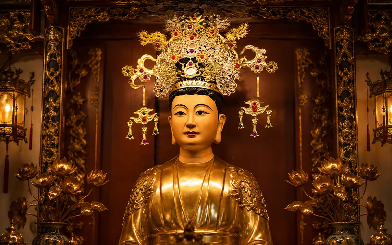 Tượng Thánh Mẫu Liễu Hạnh