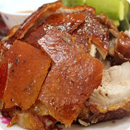 Món thịt lợn cắp nách ở Lào Cai
