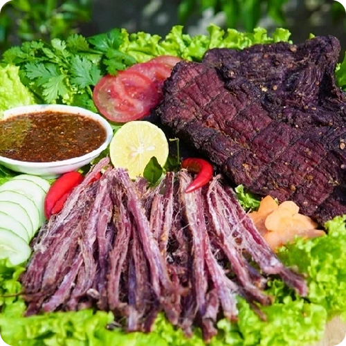 Đặc sản Lào Cai: Thịt trâu gác bếp