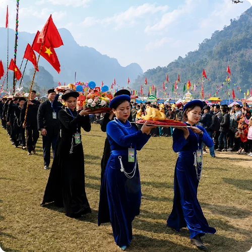 Cầu bình an Lễ hội Lồng Tồng