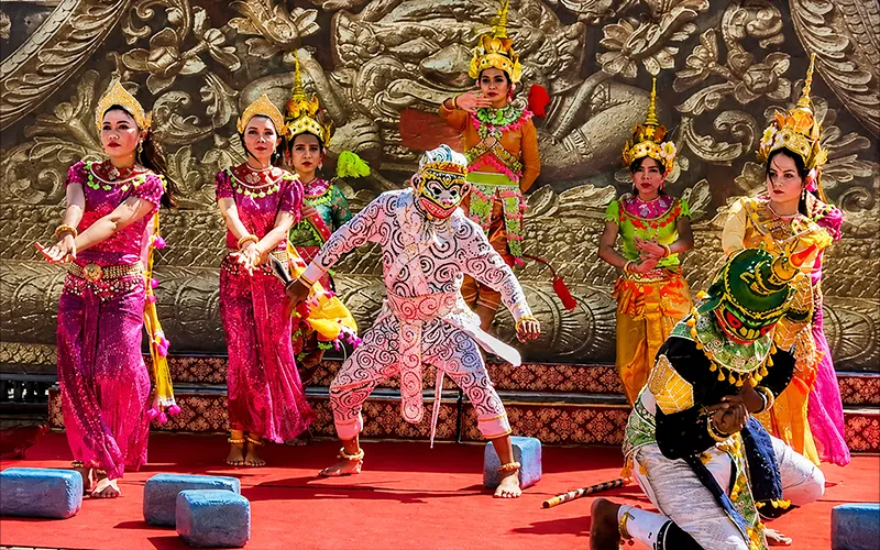 Múa Rô Băm trong lễ Ok Om Bok