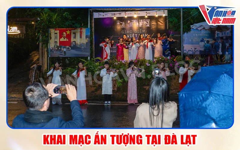 Khai Mạc Triển lãm “Giao điểm Việt Nam”