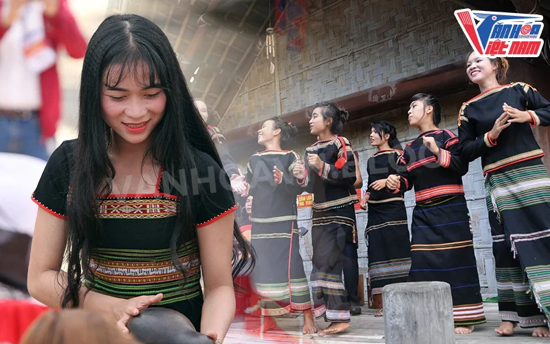 Trang phục của phụ nữ Ê Đê